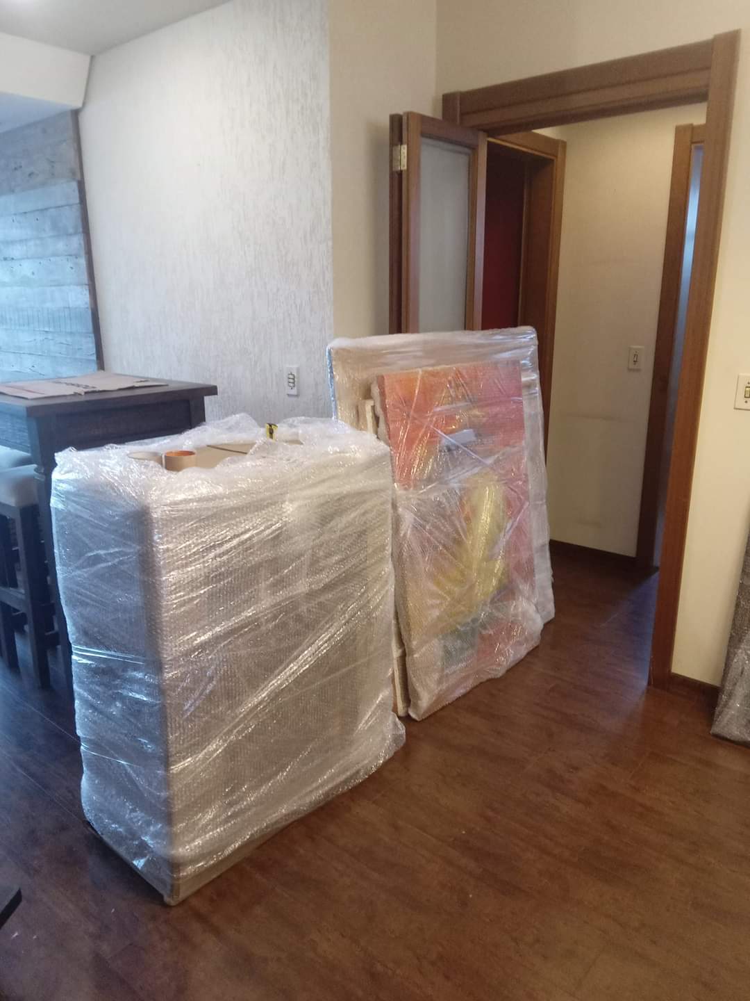 Móveis embalados antes da coleta